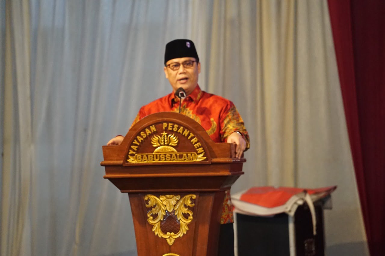 Ahmad Basarah Saat Berpidato dalam Pelantikan DPD PA GMNI Jatim Periode 2021-2026 di Ponpes Babussalam Malang